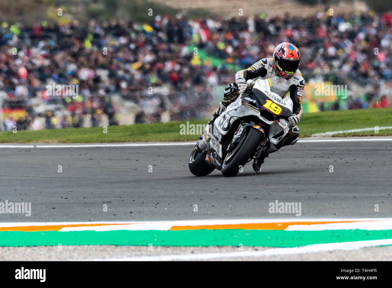 Valencia/Spanien - 11/17/2018 - #19 Alvaro Bautista (SPA, Angel Nieto Team) im Qualifying für den GP auf Ricardo Tormo Valencia Stockfoto