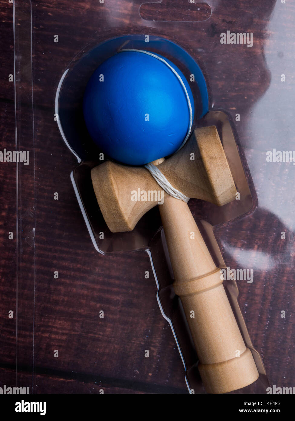 Kendama japanischen Spielzeugs mit Freiraum für Text Stockfoto