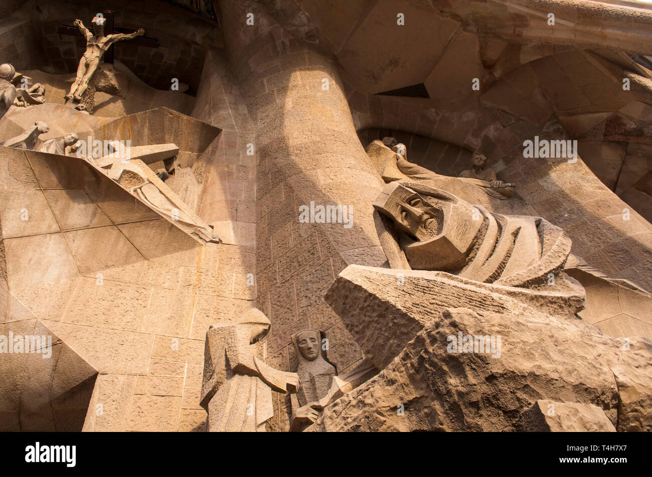 Fassade der Passion des Sühnentempels der Sagrada Familia, entworfen vom Architekten Antoni Gaudi, Barcelona, ​​Catalonia, Spanien Stockfoto