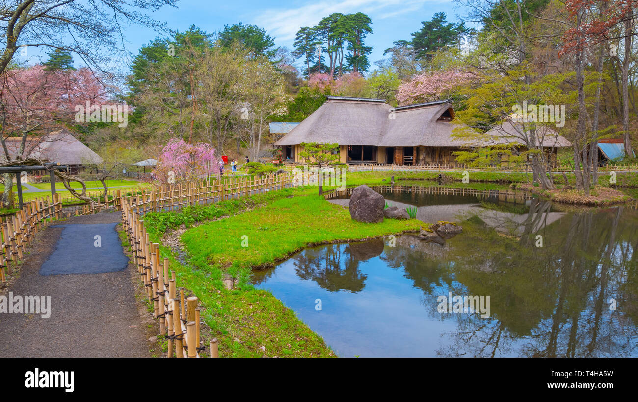 Kitakami, Japan - 22 April 2018: michinoku Folklore Dorf ist eine Fundgrube an historischen Häusern und folkloristische Artefakte. Die meisten Gebäude und Stockfoto