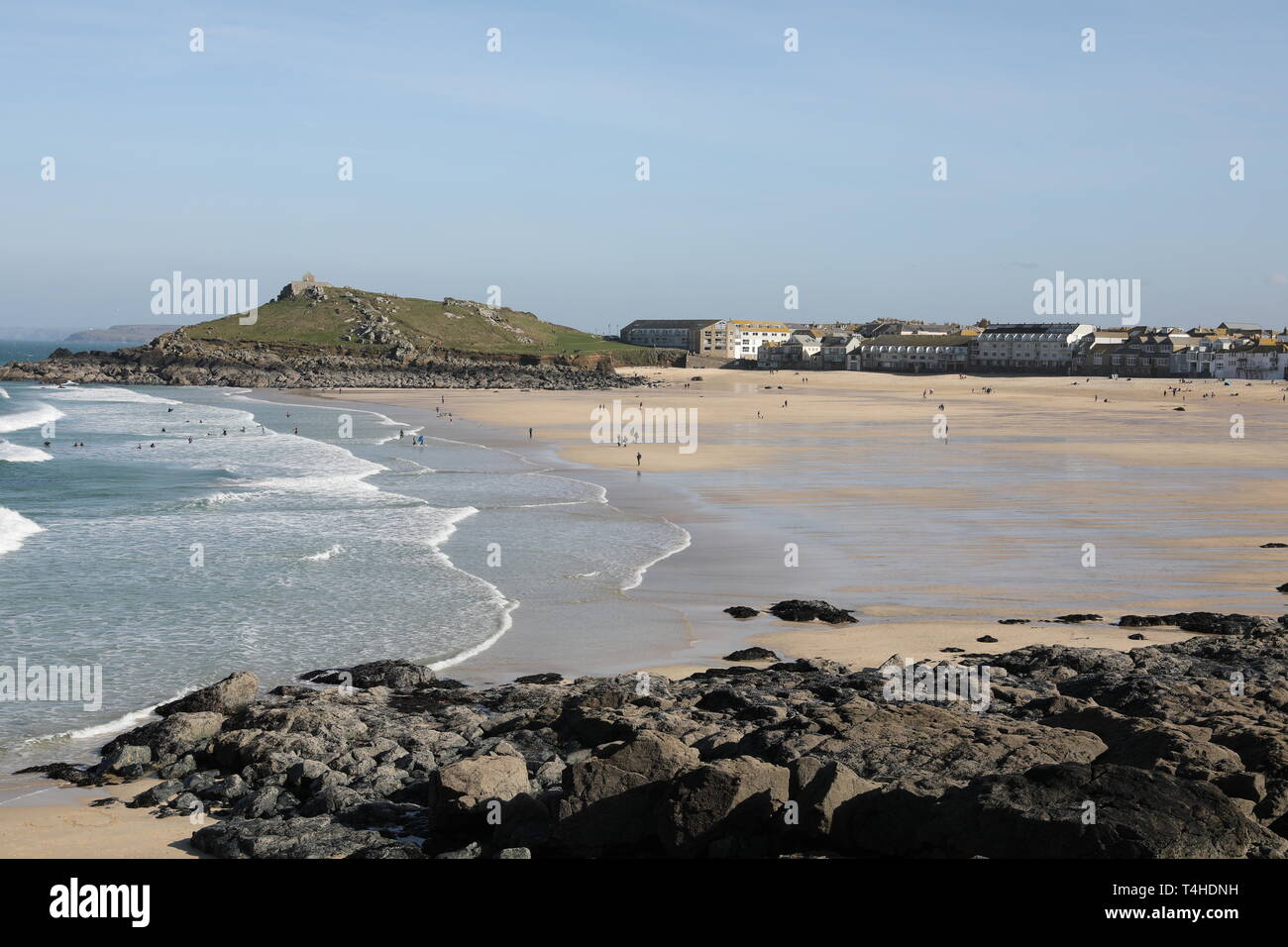 Ansicht des PorthMeor Beach Die Insel Hintergrund St. Ives Saint Ives Cornwall Blue Sky Stockfoto