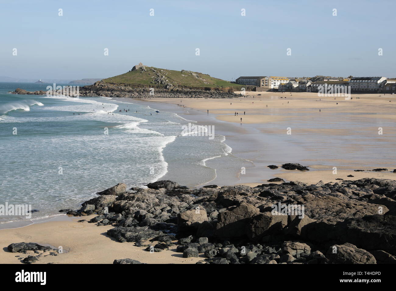 Ansicht des PorthMeor Beach Die Insel Hintergrund St. Ives Saint Ives Cornwall Blue Sky Stockfoto