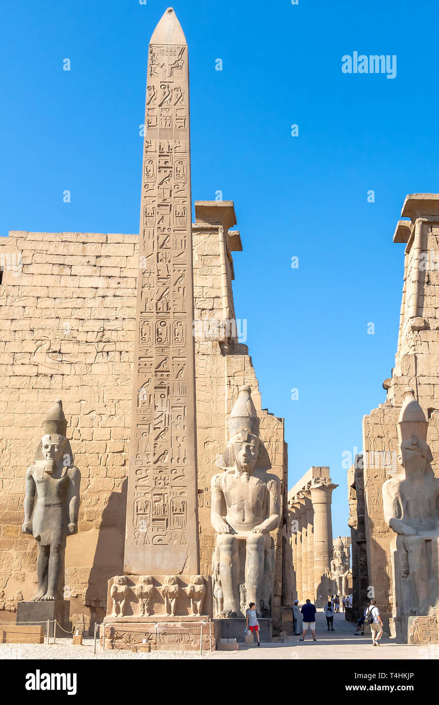 Assuan, Ägypten - September 11, 2018: den Luxor Tempel, einen großen Alten Ägyptischen Tempel Komplex auf dem Ostufer des Nils in der Stadt zu Stockfoto