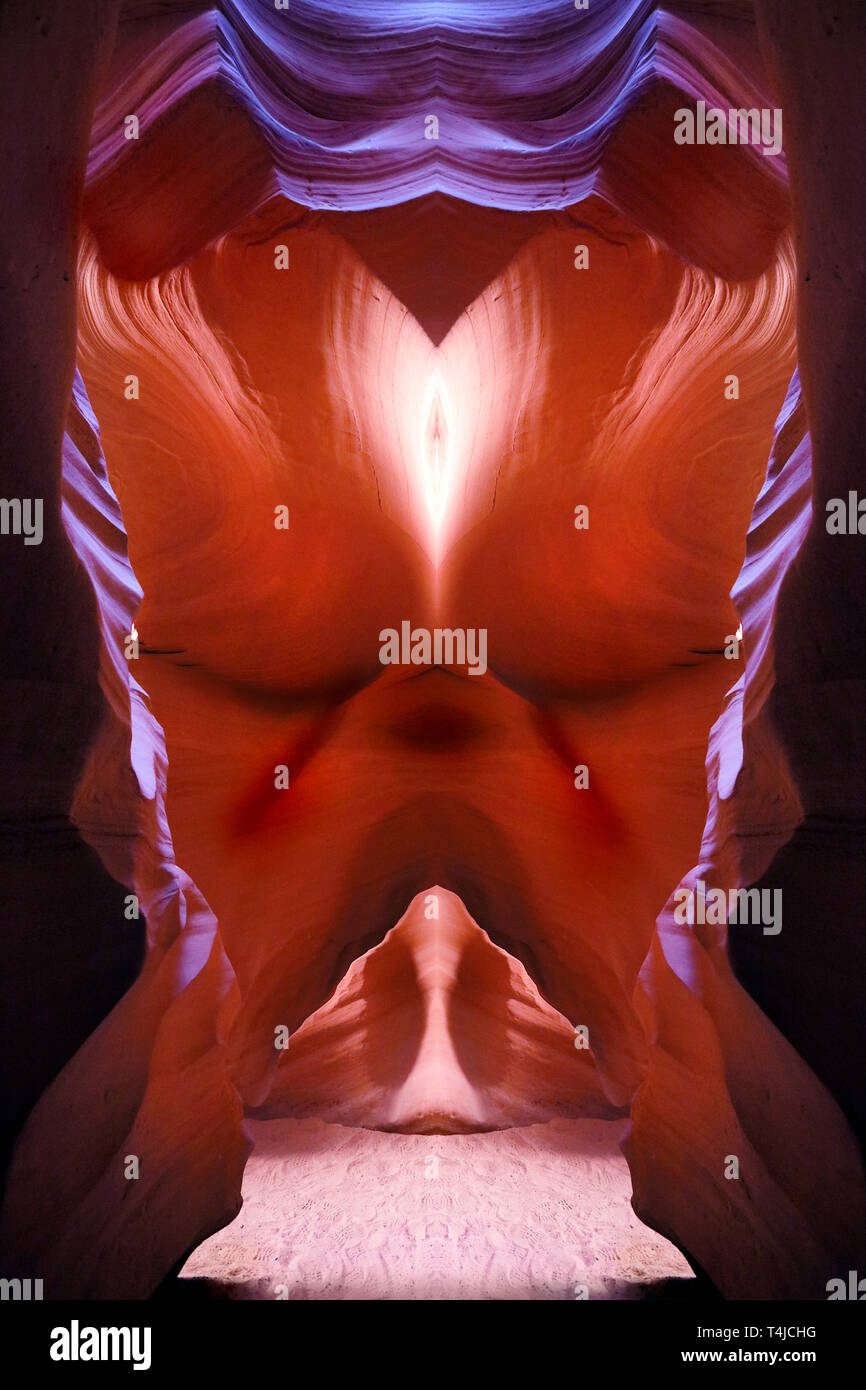 Die reibungslose fließenden Slot Canyons von Arizona. Dieses Bild wurde durch die Kombination von zwei symmetrische Bilder, eine Hälfte ein einzigartiges Design zu produzieren Umkehren erstellt. Stockfoto