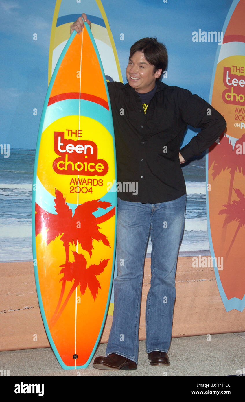 LOS ANGELES, Ca. August 08, 2004: Schauspieler Mike Myers 2004 Bei den Teen Choice Awards in den Universal Studios in Hollywood. Er gewann die ultimative Wahl Award und seinen Film Shrek 2 Die Wahl Film, Komödie gewonnen. Stockfoto