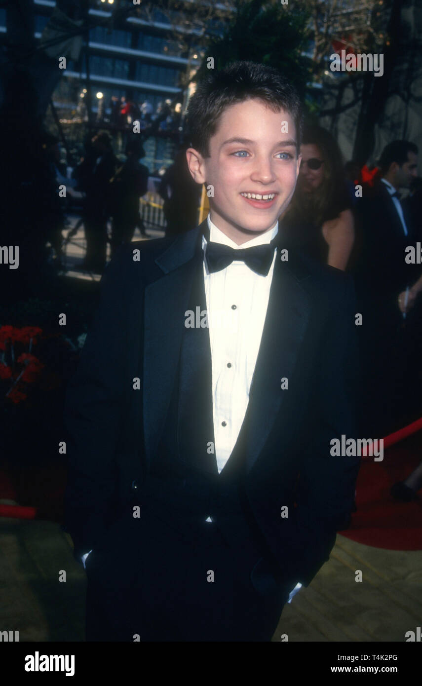 Los Angeles, Kalifornien, USA, 21. März Schauspieler Elijah Wood 1994 besucht die 66. jährlichen Academy Awards am 21. März 1994 im Dorothy Chandler Pavilion in Los Angeles, Kalifornien, USA. Foto von Barry King/Alamy Stock Foto Stockfoto