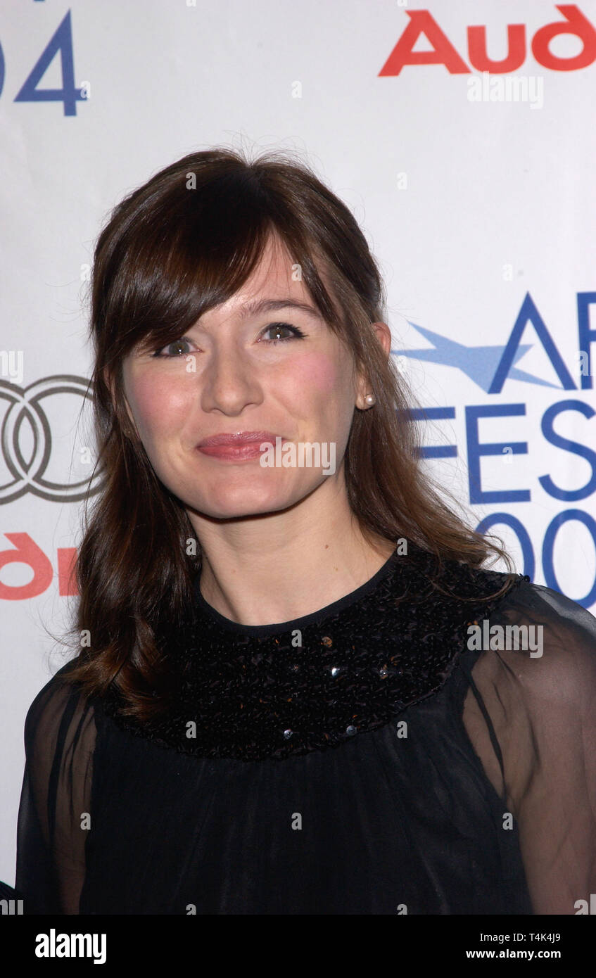 LOS ANGELES, Ca. November 04, 2004: Los Angeles, CA, USA; Schauspielerin Emily Mortimer in den USA Premiere von jenseits des Meeres. Der Film wurde als Eröffnungsfilm für die 2004 AFI Fest. Stockfoto