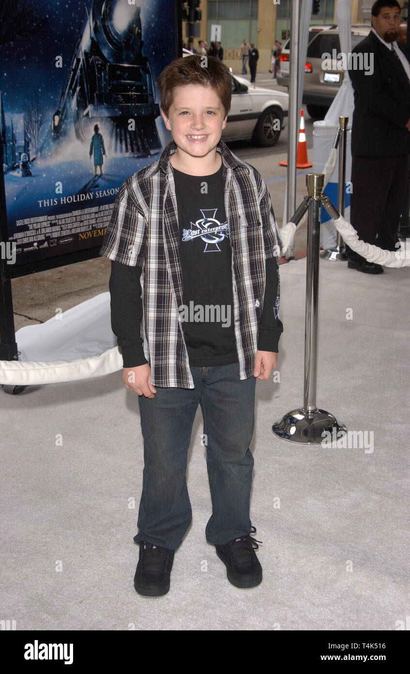 LOS ANGELES, Ca. November 07, 2004: Los Angeles, CA; Schauspieler Josh Hutcherson im Hollywood Premiere seines neuen Films Polar Express. Stockfoto