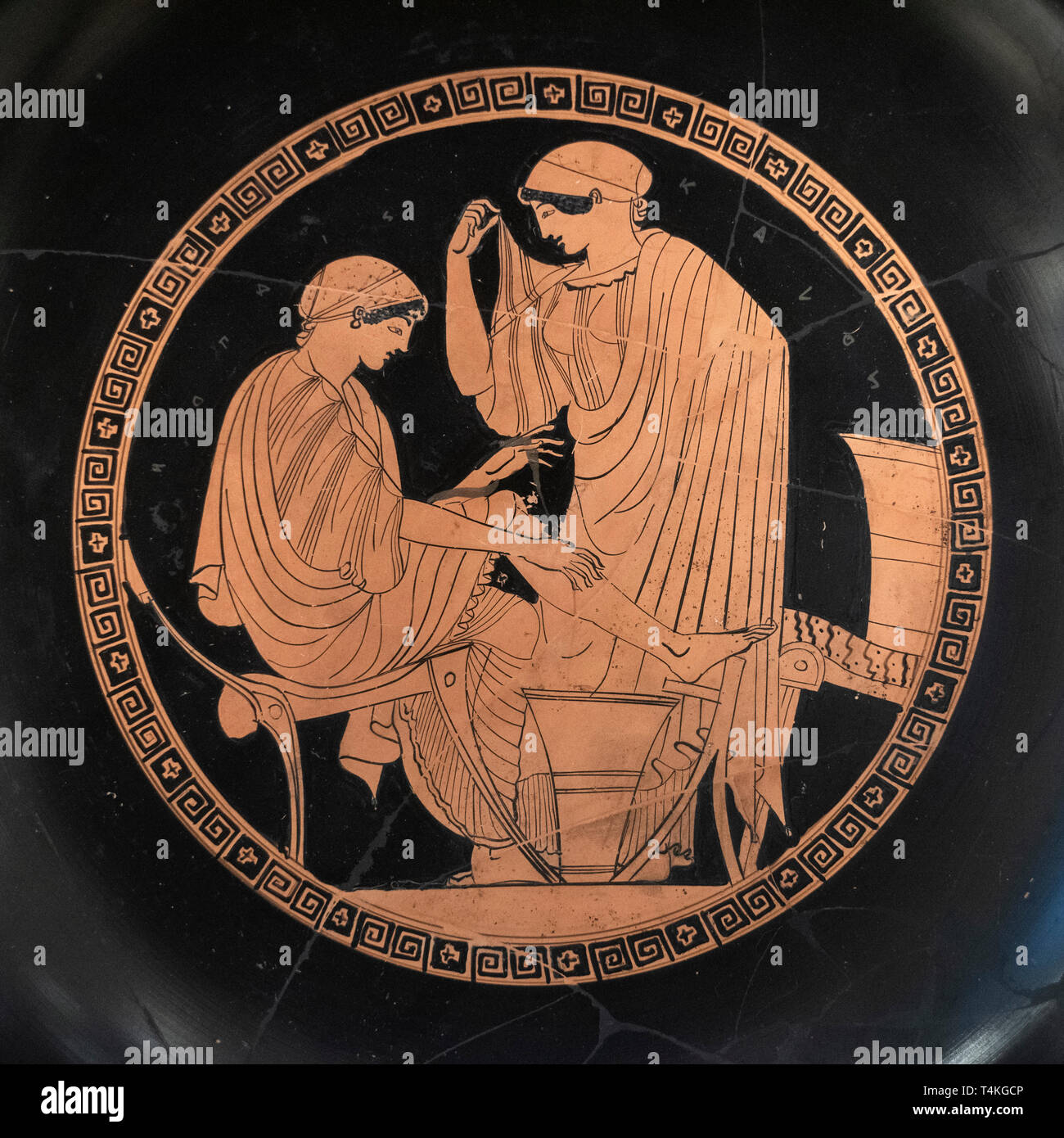 Berlin. Deutschland. Altes Museum. Dachgeschoss Rot - Abbildung Trinkbecher/Kylix, Frauen kardierte Wolle, Attr., das dem Maler Douris. Ton, Ca. 480-470 BC. Von Vulc Stockfoto