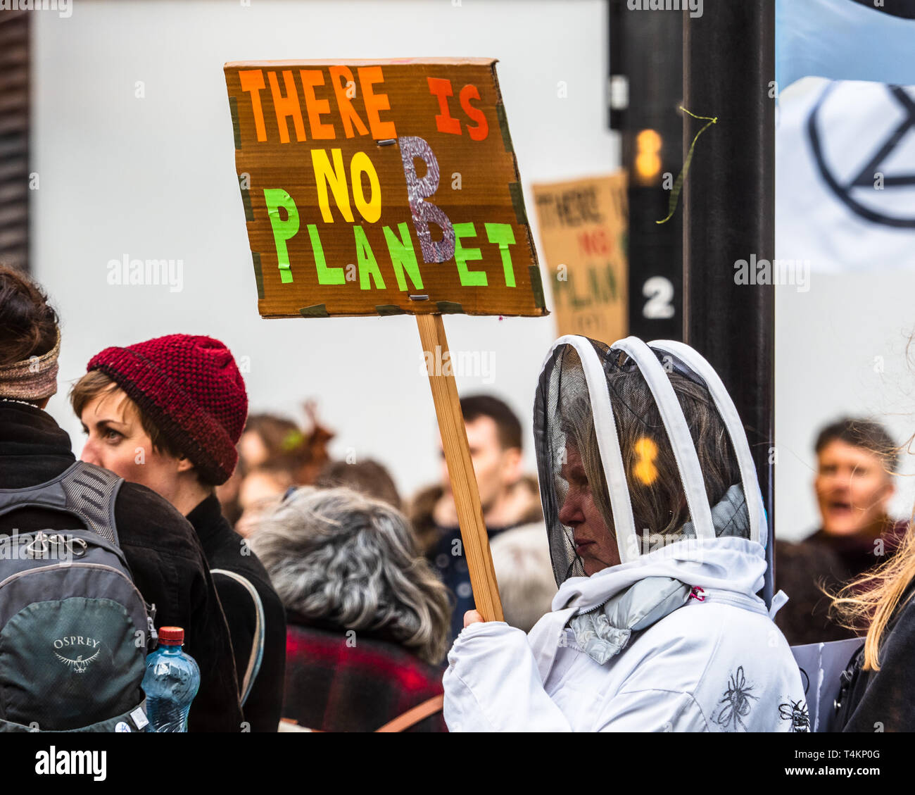 Aussterben rebellion Protest auf der Waterloo Bridge in London. Der Protest geschlossen die Brücke für den Verkehr. Stockfoto