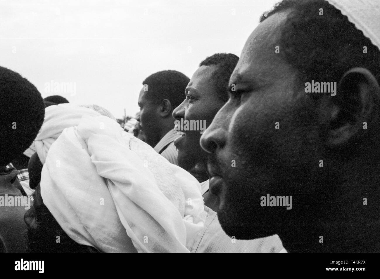 Präsident Omar al-Bashir nimmt an einem Referendum Rallye in den Nuba-Bergen im Sudan, Mai 2004. Stockfoto