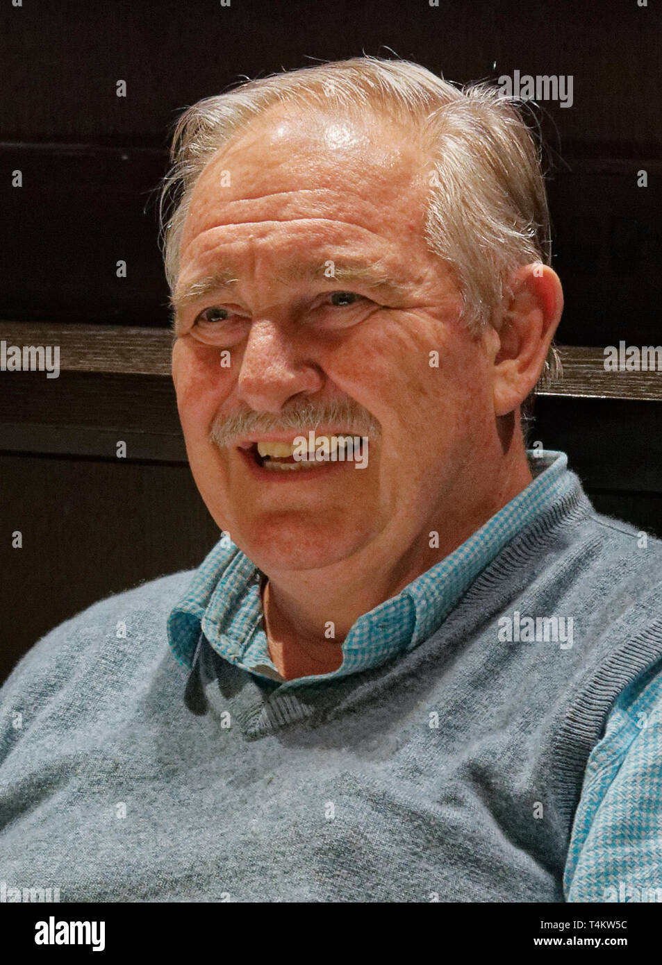 London, Großbritannien, 26. Februar 2019 DrugScience Gründer Stuhl, Professor David Nutt, bei der Vorführung des Films, Magic Medizin an der Regent Street, Marylebone, London, England, UK. Der Film folgt Probanden unter experimentelle Behandlung mit Psilocybin, der Wirkstoff von Magic Mushrooms, um zu sehen, ob es helfen kann, die langfristige Behandlung von Depressionen. DrugScience ist eine Wohltätigkeitsorganisation Erforschung der medizinischen Gebrauch von psychoaktiven Drogen. Der Film wurde durch ein Q&A mit Professor David Nutt Gründung Vorsitzender des DrugScience und Leiter der Neuropsychopharmacology Einheit in das Zentrum für Akademische gefolgt Stockfoto