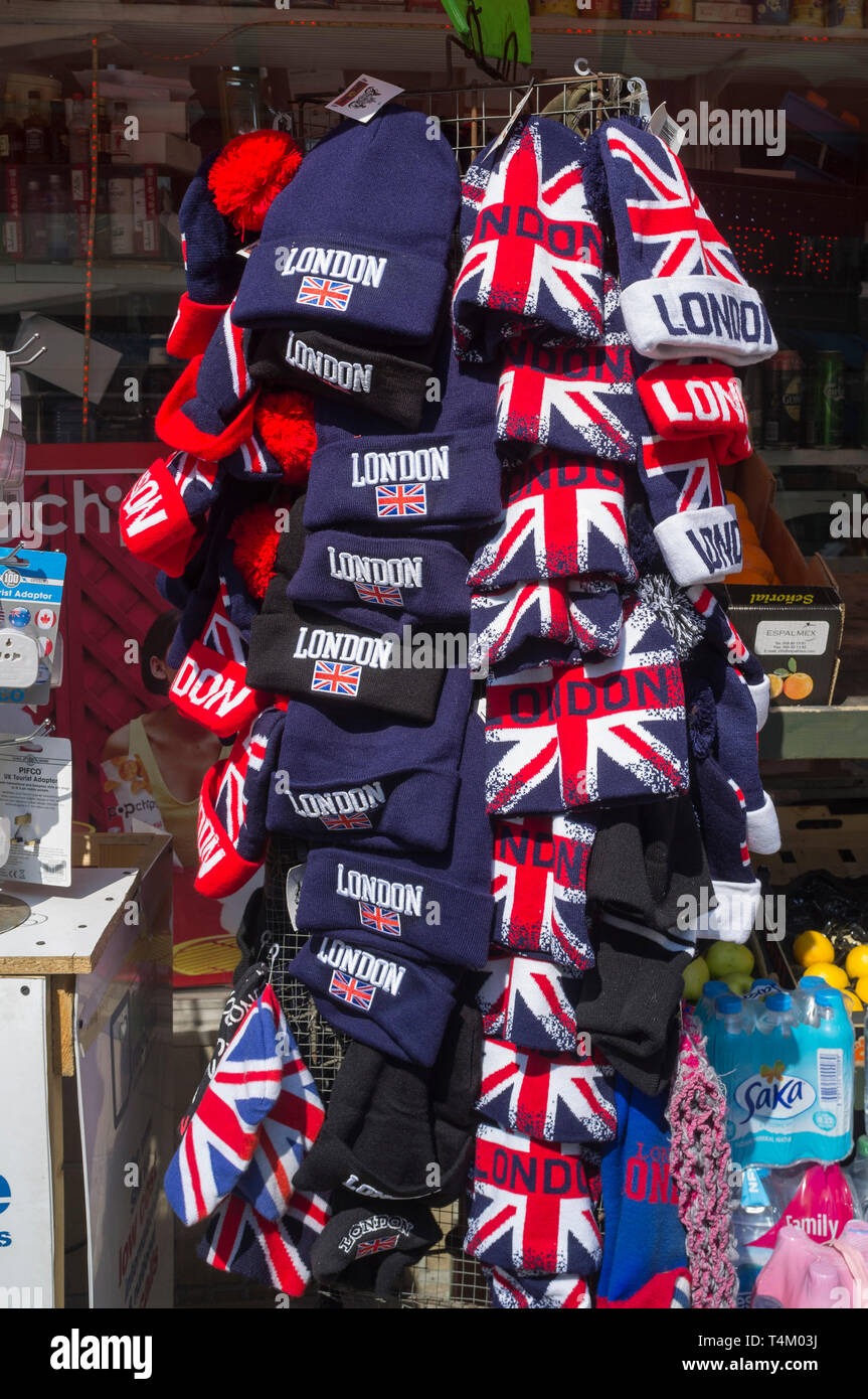 Bunte souvenir Hüte auf Verkauf in London Stockfoto