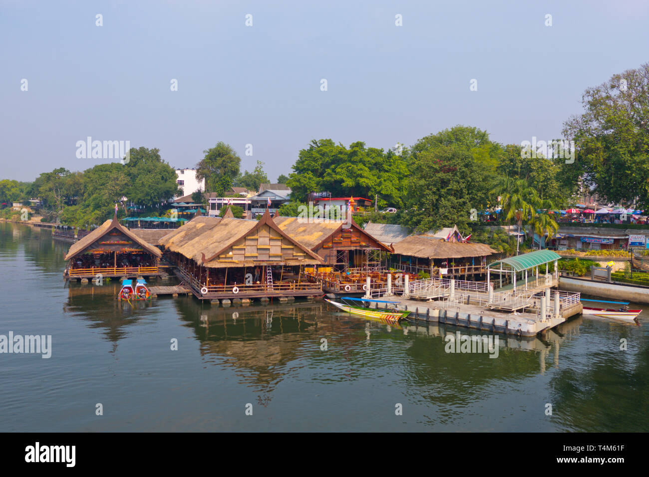 Häuser, Mae Nam Khwae Yai, Kwai Fluss, Kanchanaburi, Thailand Stockfoto