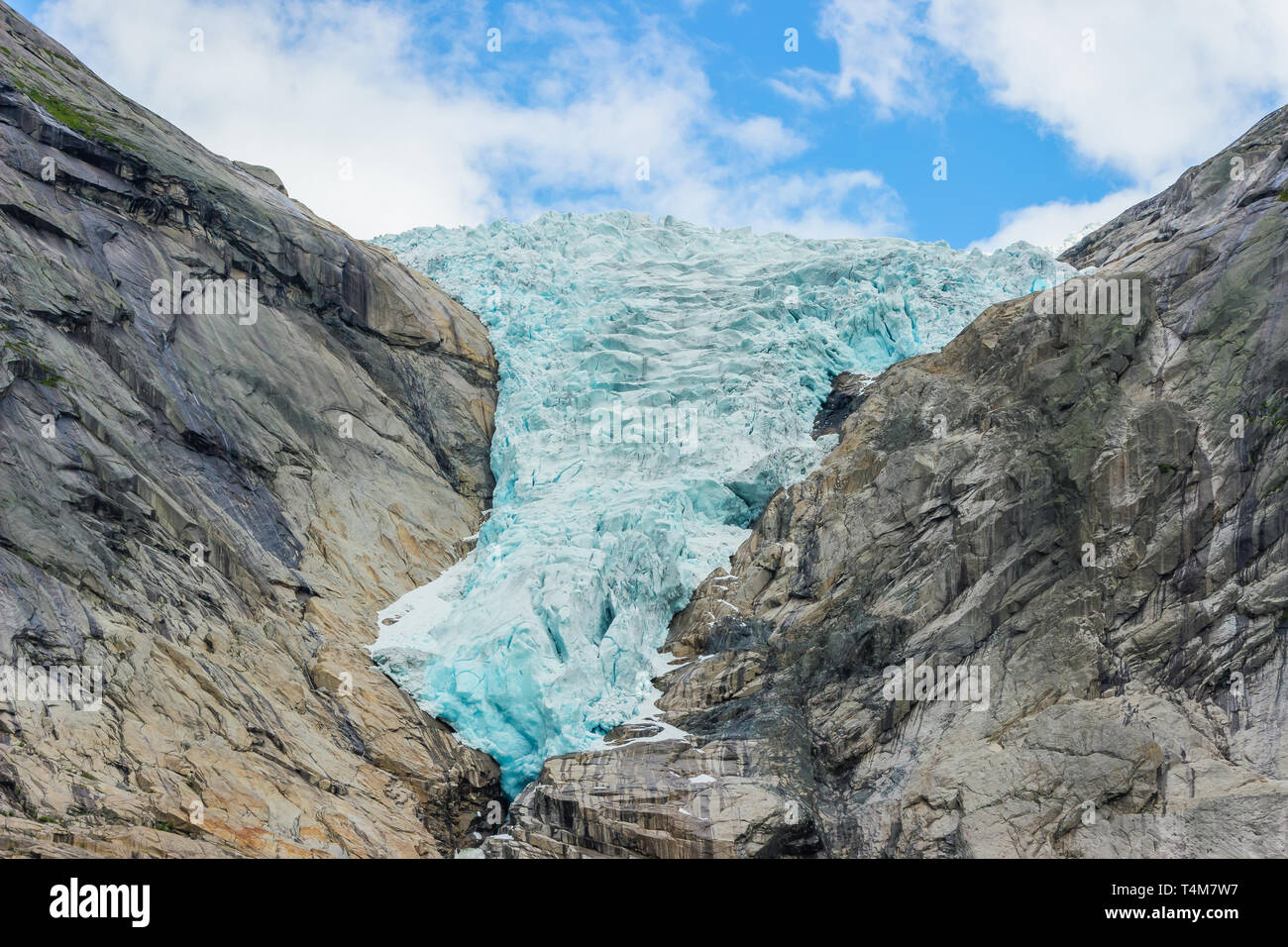Briksdalsbreen Gletscher schmelzen Blue Ice Stockfoto
