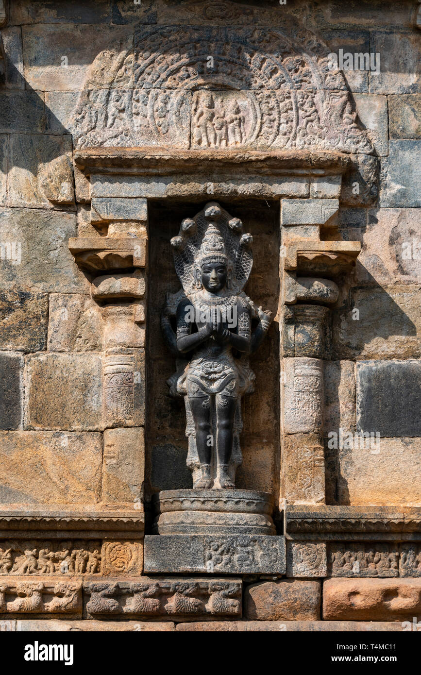 Vertikale Ansicht eines Granit statue schmücken die Airavatesvara Tempel in Darasuram oder Dharasuram, Indien. Stockfoto