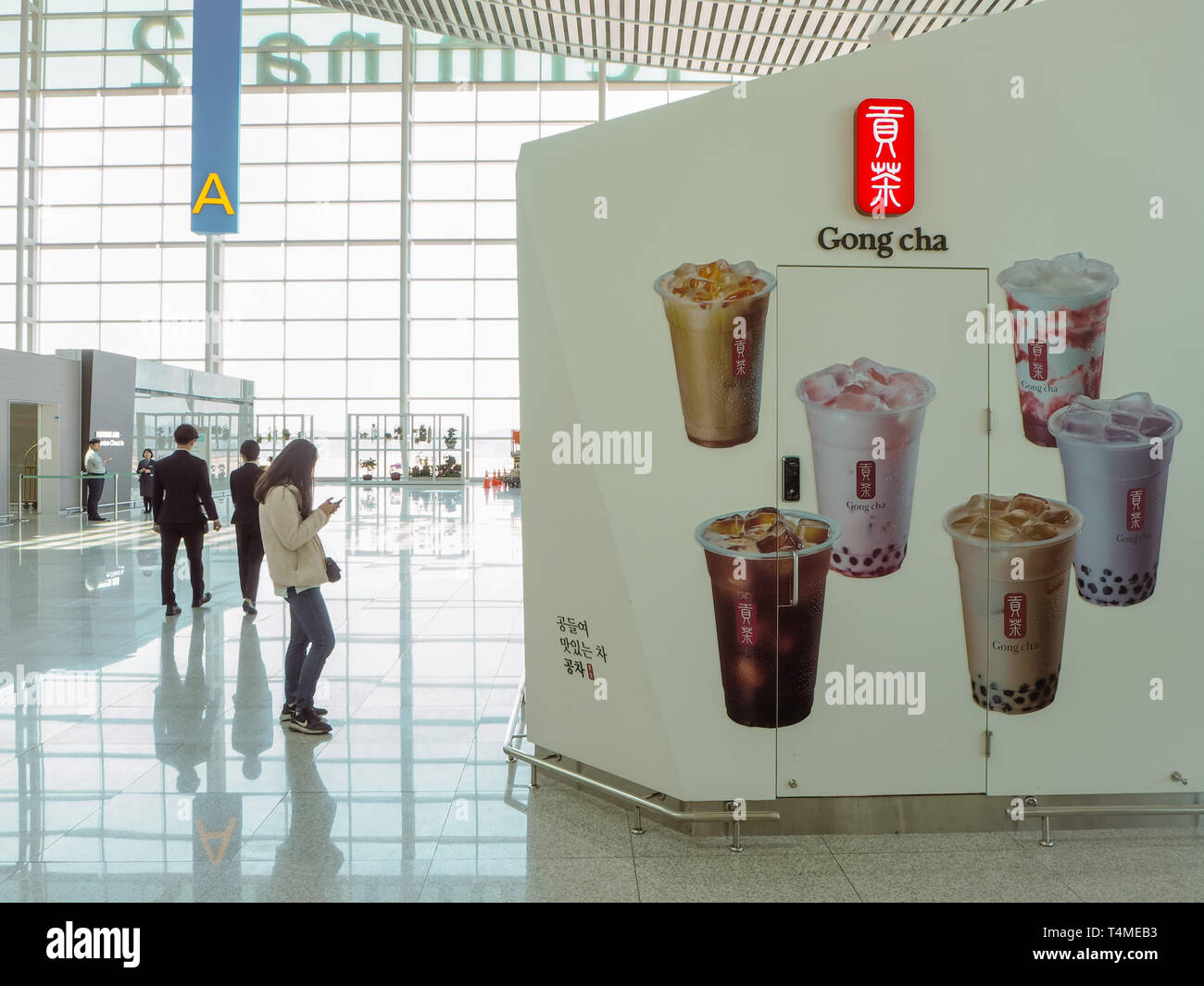 März 2019 - Südkorea: Store Front eines taiwanesischen Gong Cha Bubble Tea franchise Shop am Internationalen Flughafen Incheon Stockfoto