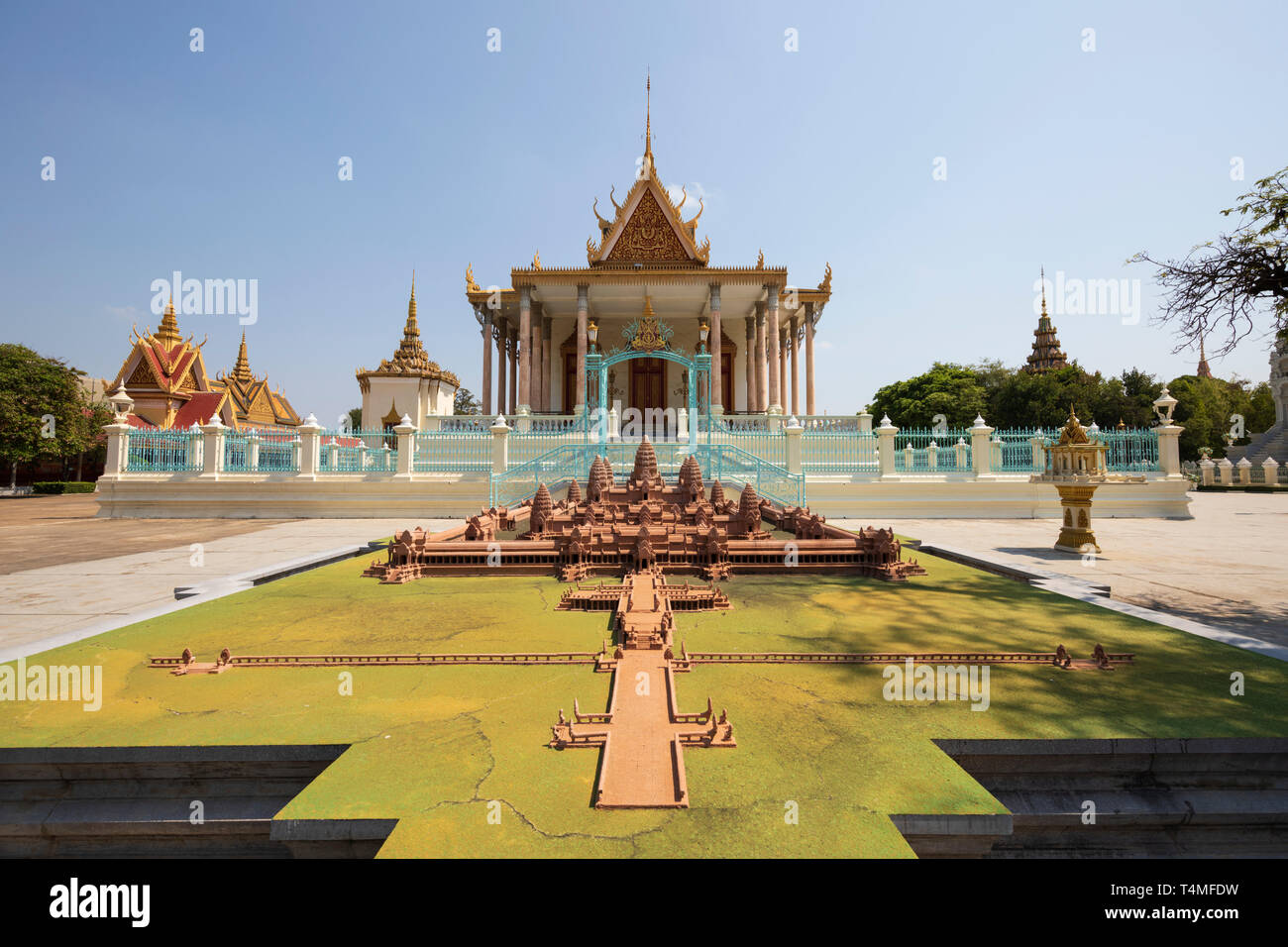 Angkor Wat Modell vor der Silberne Pagode im Königspalast, Phnom Penh, Kambodscha, Südostasien, Asien Stockfoto
