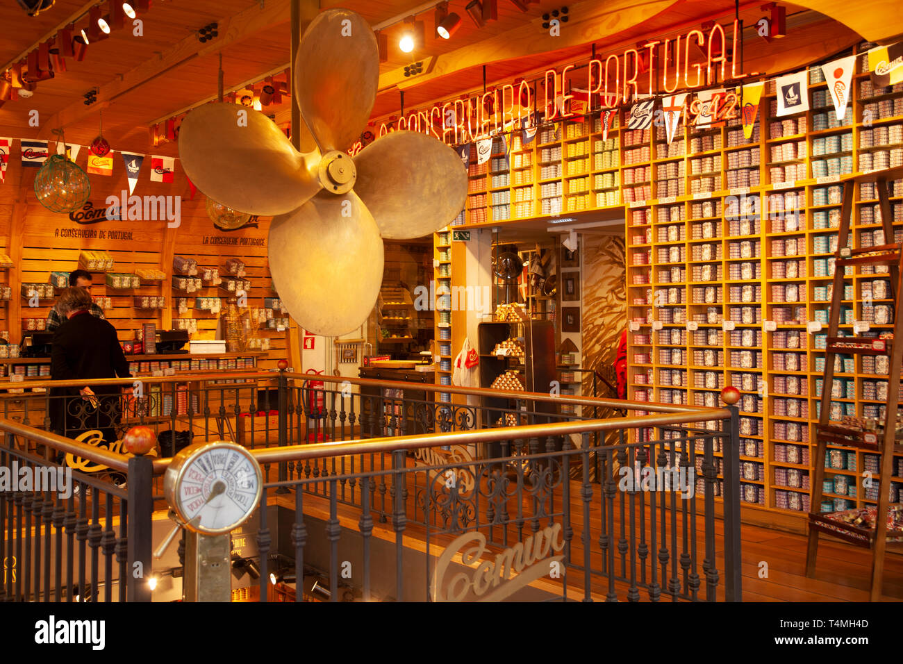 Comur, Cannery Shop in Lissabon - Portugal Stockfoto