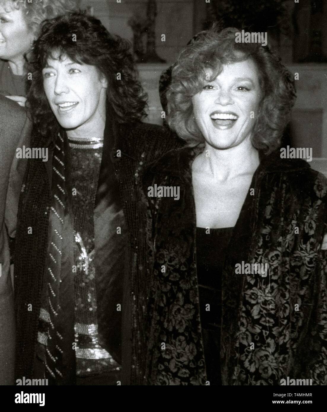 Lily Tomlin und Madeline Khan 1986 Brenda Vaccaroâ € ™ s Hochzeit Foto von Jesse Nash/PHOTOlink Stockfoto