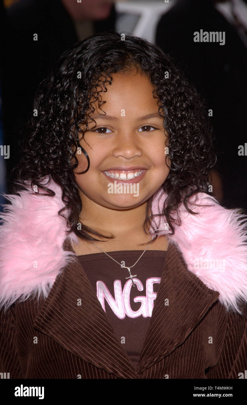 LOS ANGELES, Ca. November 07, 2004: Los Angeles, CA; Schauspielerin CHANTEL VALDIVIESO im Hollywood Premiere ihres neuen Films Polar Express. Stockfoto