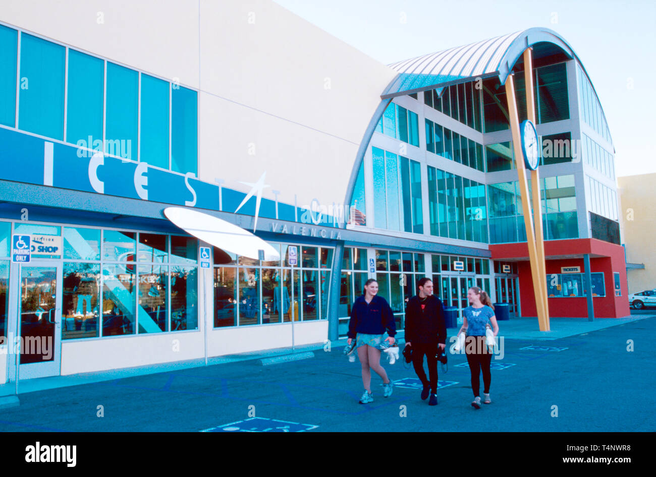 Santa Clarita California, die Eisstation, Eislaufbahn, Eingang, Vorderseite, Besucher reisen Reisen Touristik Tourismus Wahrzeichen Kultur Cul Stockfoto