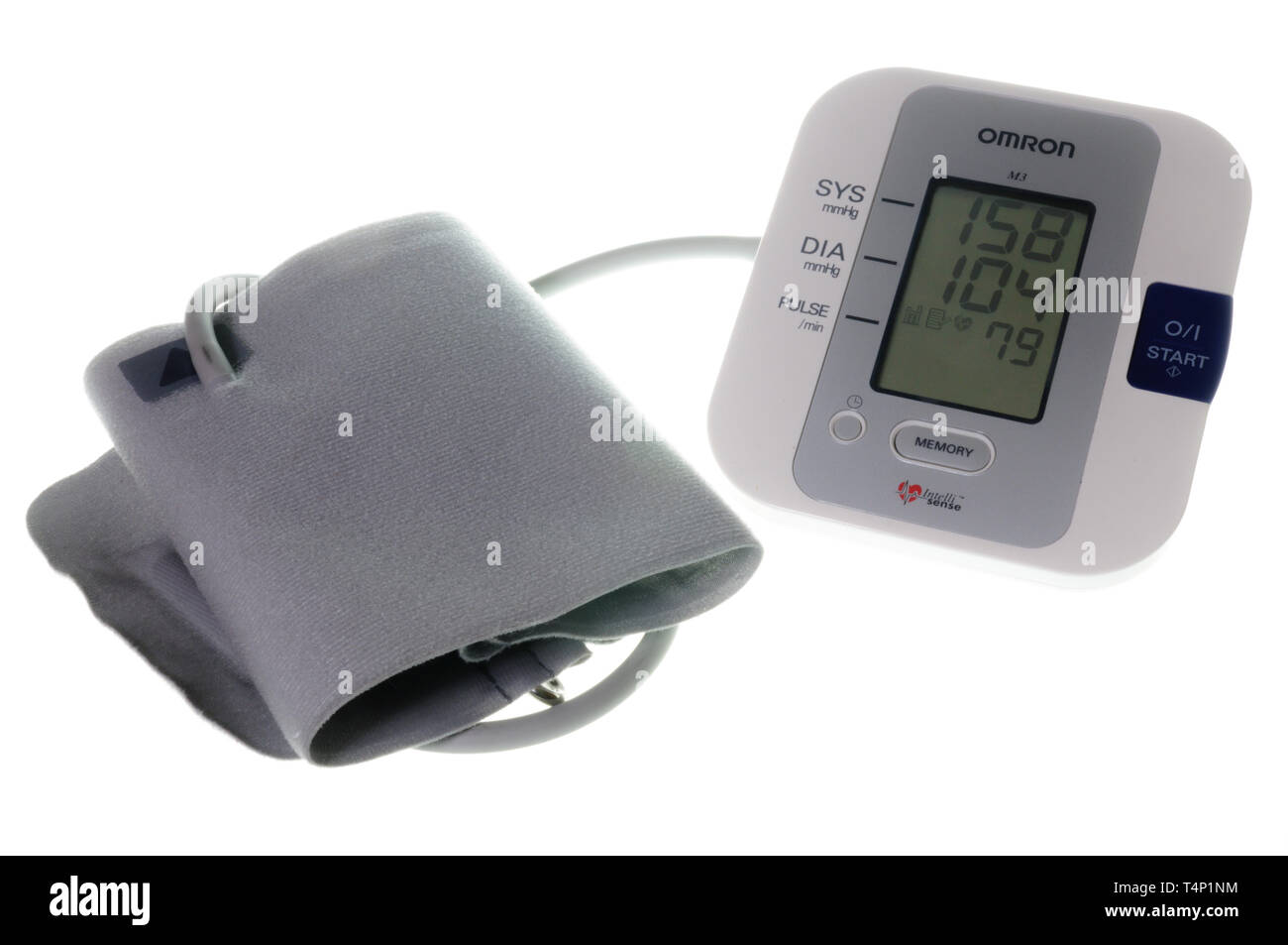 Blutdruck-Messgerät zeigt einen hohen Wert von 158/104 Stockfotografie -  Alamy
