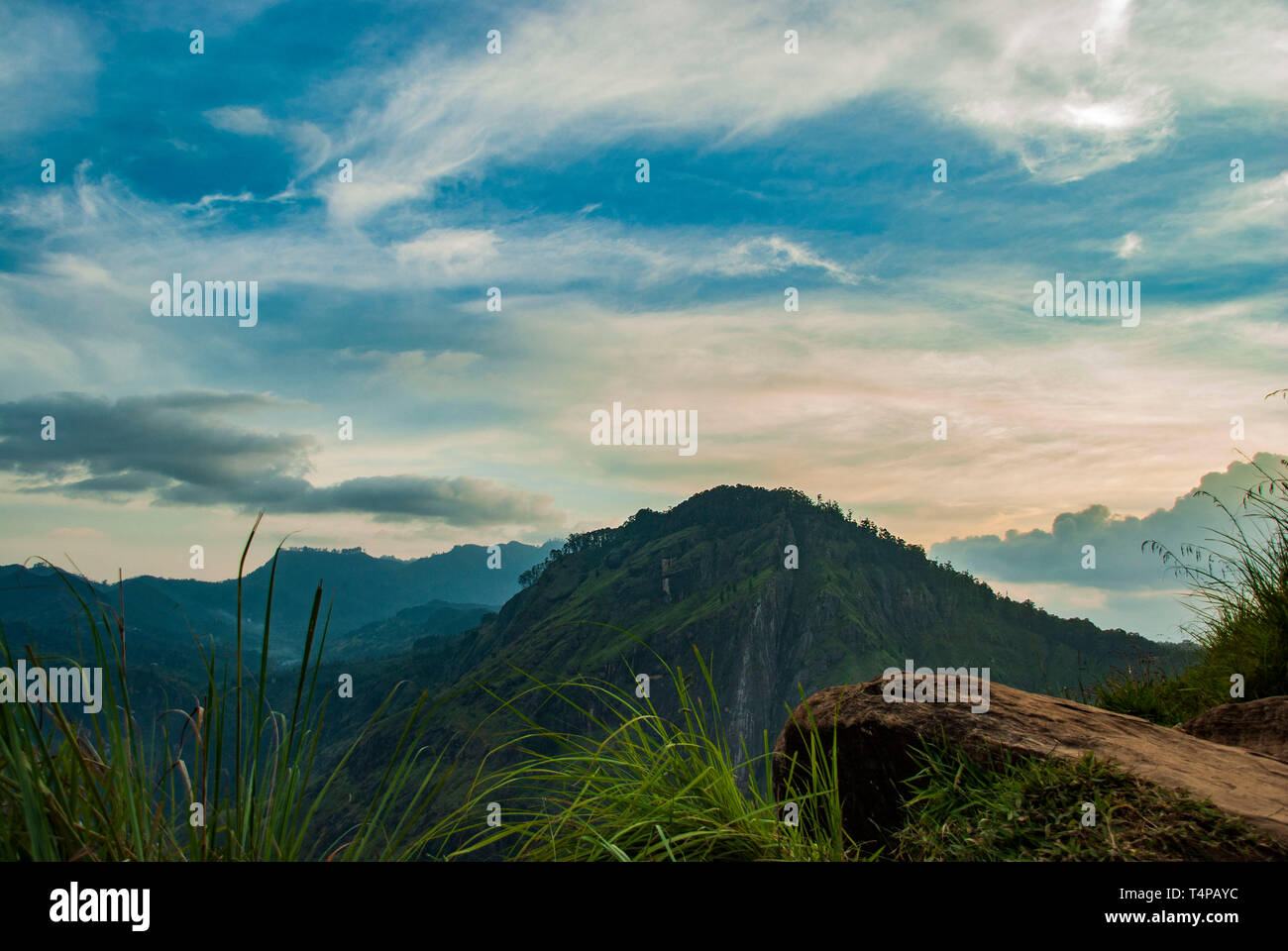 Anzeigen von Little Adam's Peak in Ella in Sri Lanka Stockfoto