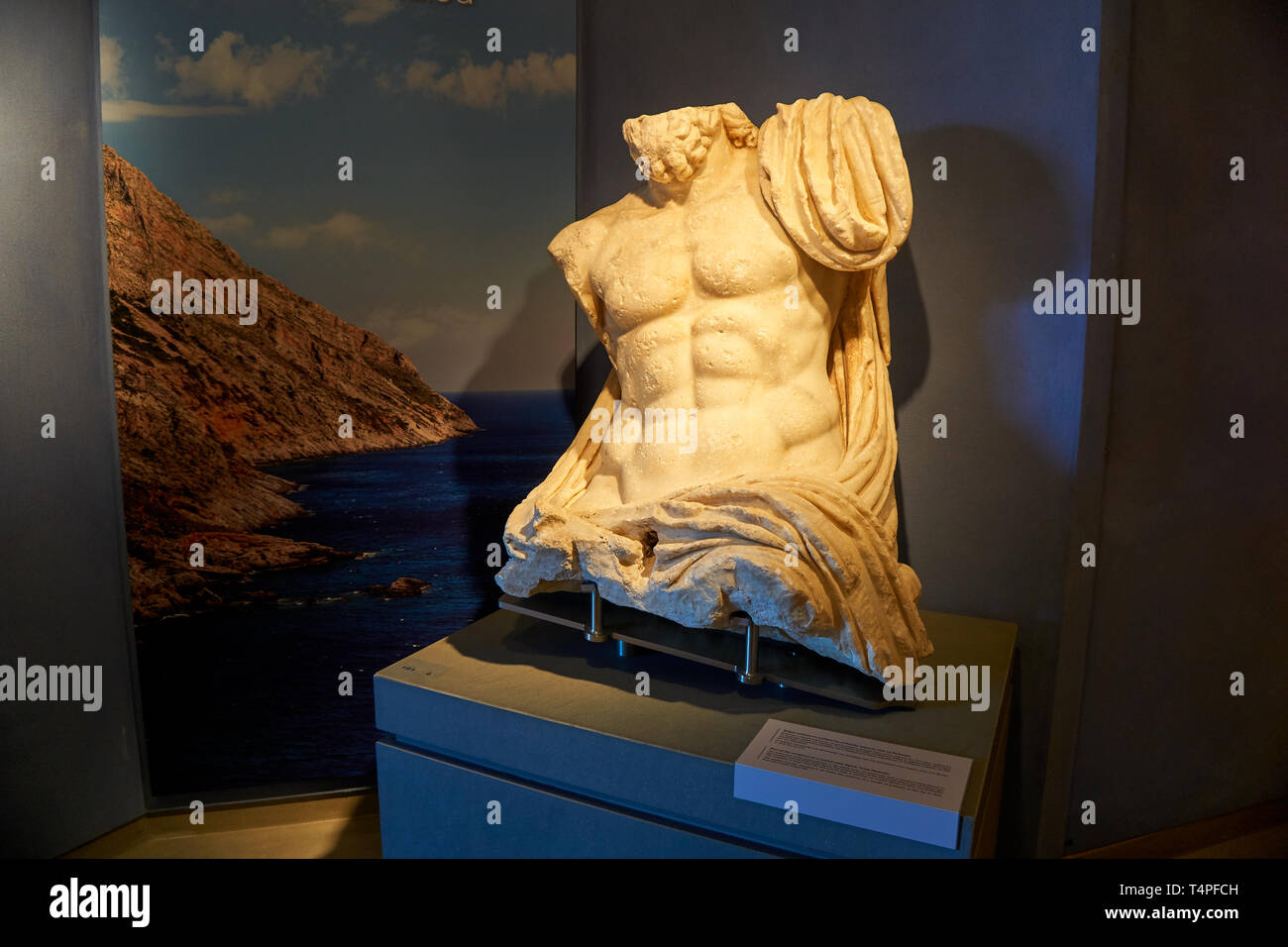 Innenansicht der neue archäologische Museum in Neapolis. Eindrucksvolle Sammlung von Artefakten umfasst Funde aus der Halbinsel, auf der Gera. Stockfoto