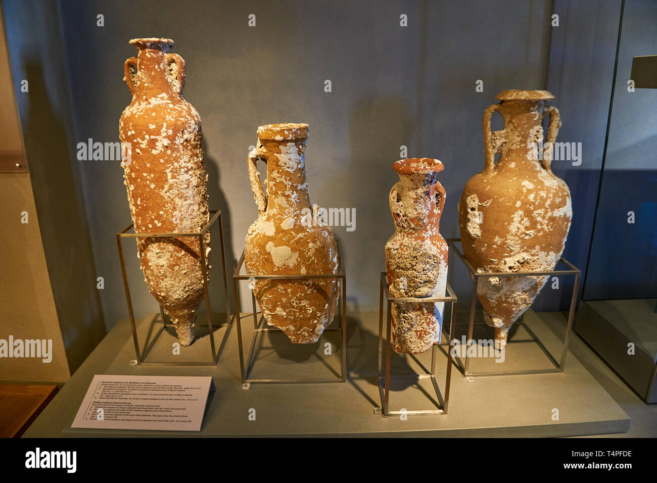 Innenansicht der neue archäologische Museum in Neapolis. Eindrucksvolle Sammlung von Artefakten umfasst Funde aus der Halbinsel, auf der Gera. Stockfoto