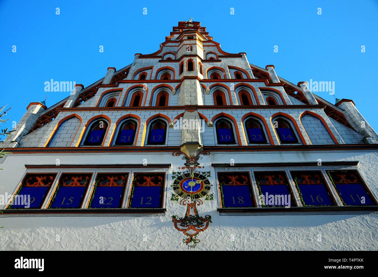 Fassade mit Adventskalender, Rathaus, Bad Waldsee, Oberschwaben,  Baden-Württemberg, Deutschland, Europa Stockfotografie - Alamy