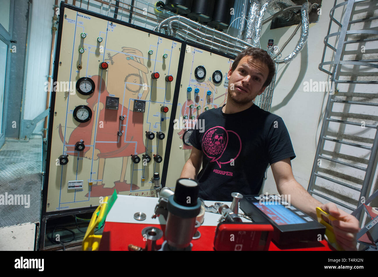 Assergi (L'Aquila), INFN Labor für Untersuchungen von sub-Kern- und Astrophysik. Luca Pattavina, Amor Projekt Manager. Stockfoto