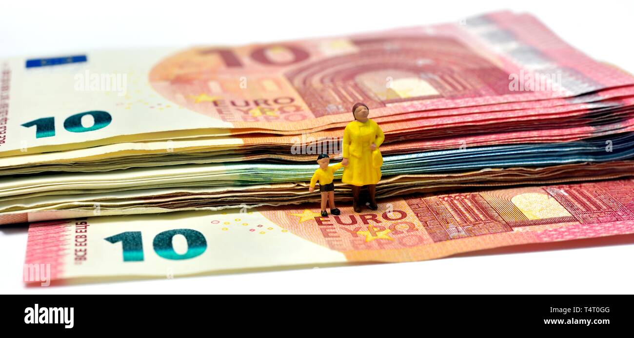 Minifigürchen, einzelnes Elternteil mit Kind, der Euro-banknoten, Währung, Stockfoto