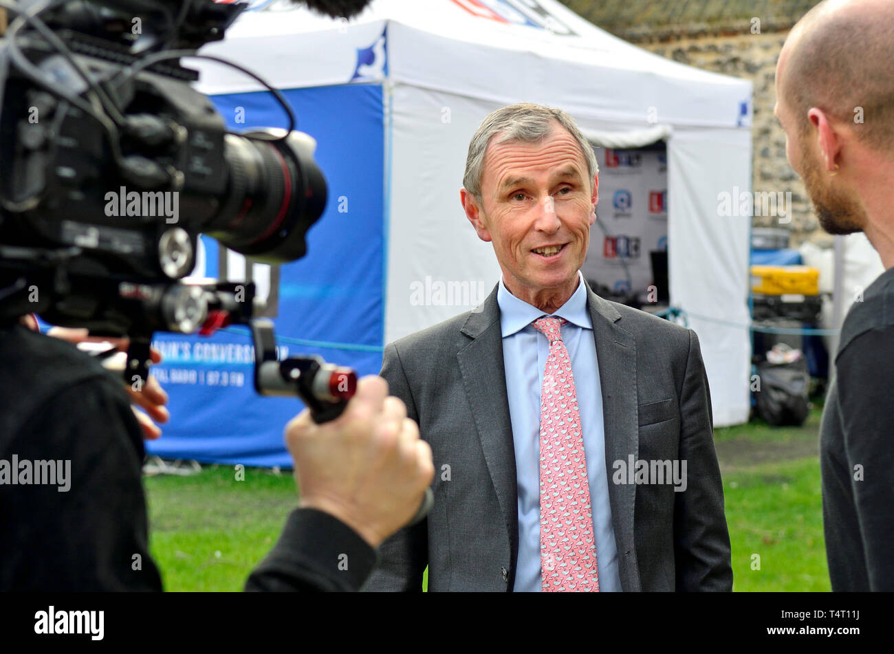 Nigel Evans MP (Con: Ribble Valley) am Westminster College Green, März 2019 Stockfoto