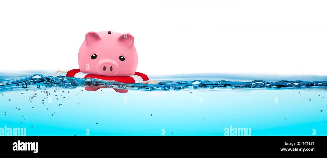 Sparschwein im Rettungsring Floating on Water - Financial Security Concept Stockfoto