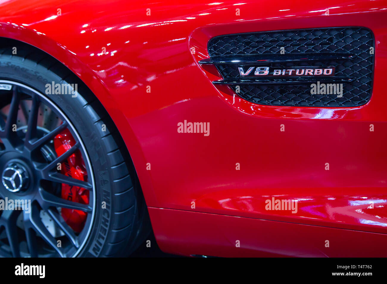 Nonthaburi, Thailand - 3. April 2019: Mercedes Benz AMG GT V8 BITURBO Seite in Motor Show 2019 präsentiert Vent Stockfoto