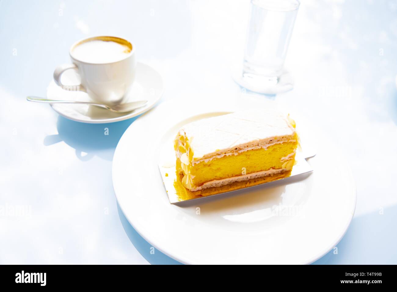 Switzerland Cake Stockfotos und -bilder Kaufen - Alamy