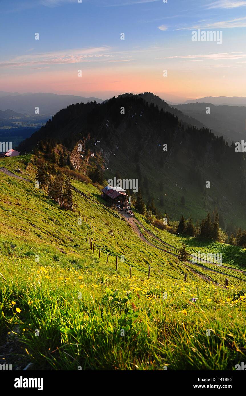 Blick vom Hochgrat in Oberstaufen, staufner Haus Hochgrat, Deutschland, Europa Stockfoto