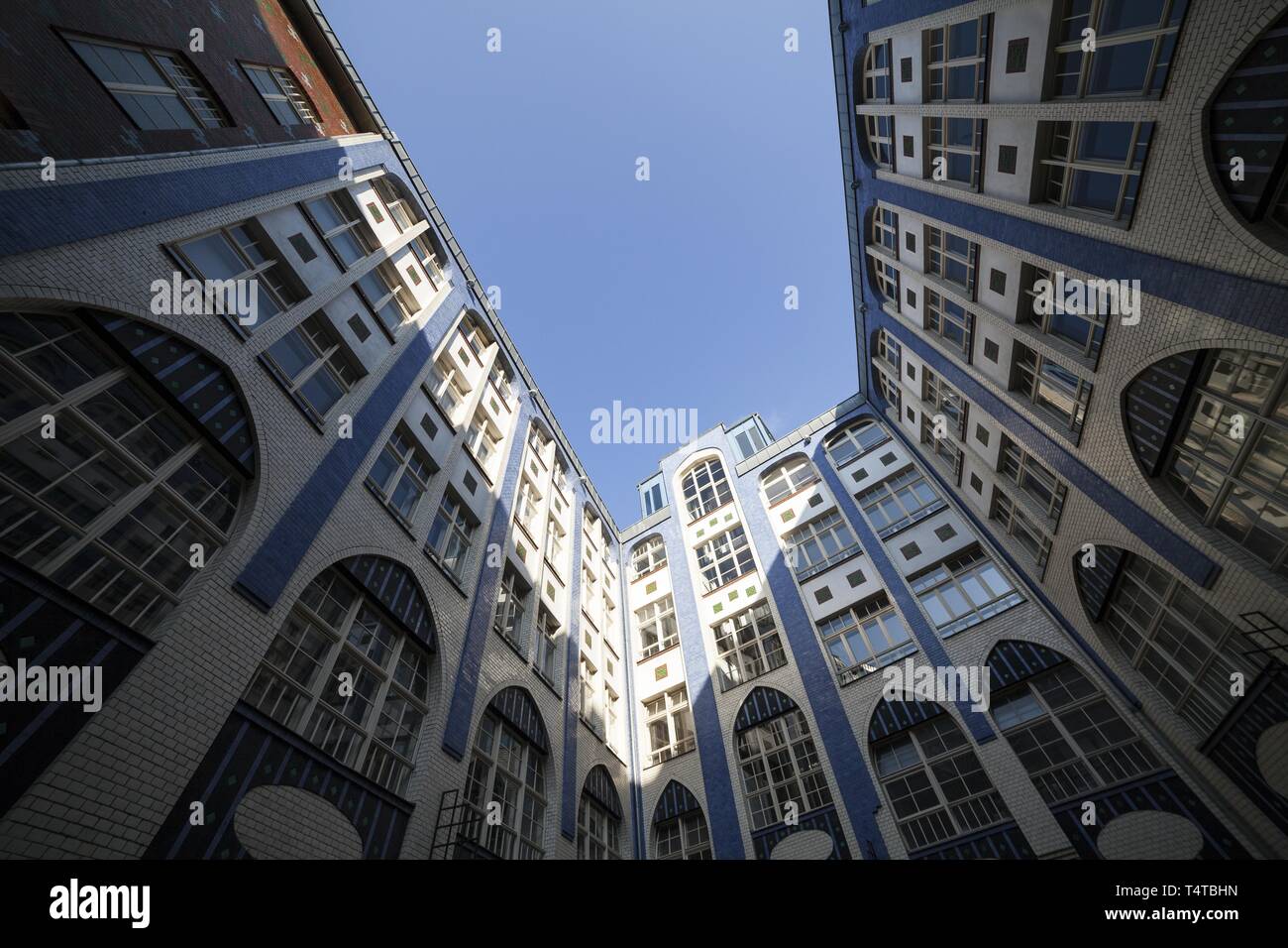 Hackescher Markt, Hackesche HÃ¶fe, Fassade im 1. Hof, Ostseite, Berlin, Deutschland, Europa Stockfoto