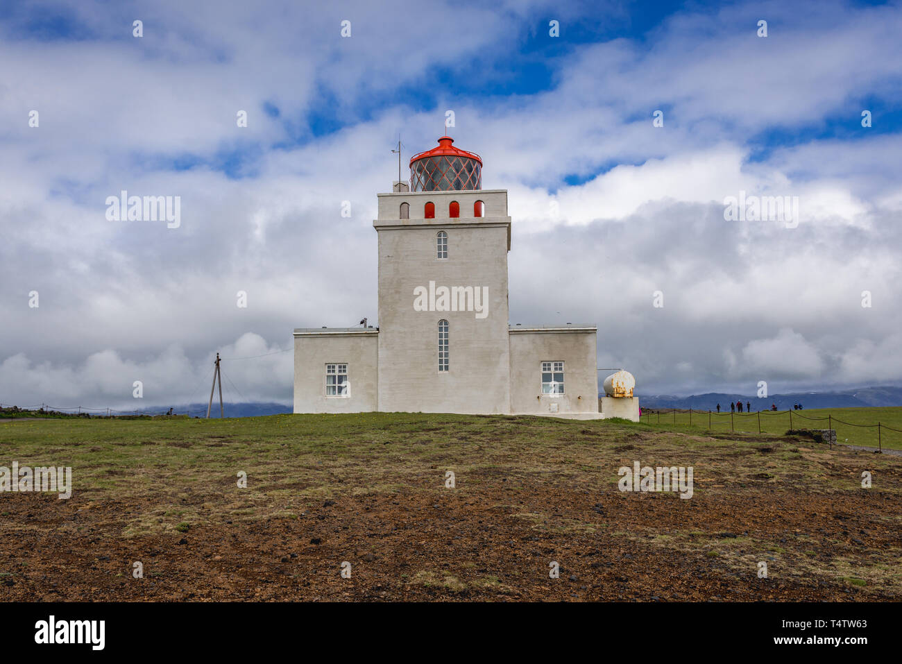 Leuchtturm am Kap Dyrholaey in Island Stockfoto