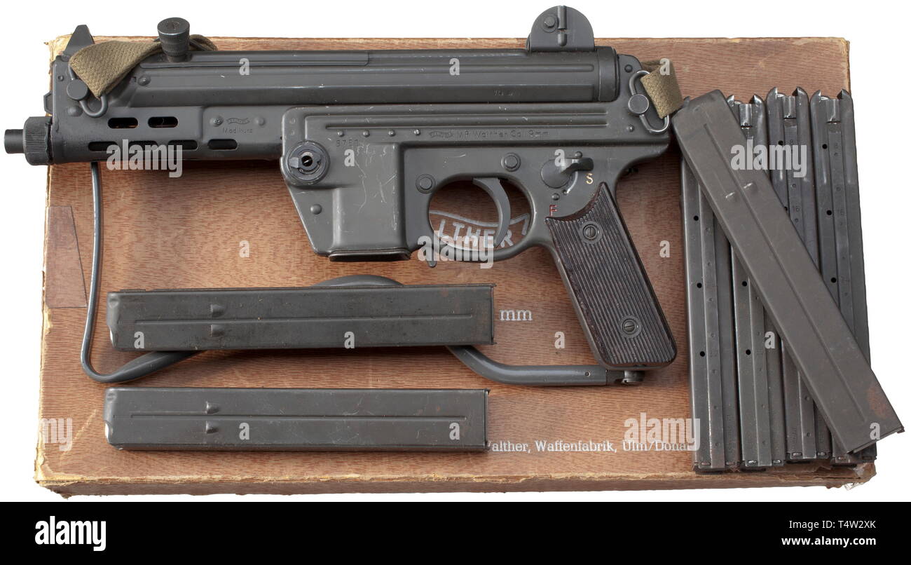 Service Waffen Deutschland Nach 1945 Walther Mpk Maschinenpistole Die Sie Als Box Deko Kaliber 9mm Para Hergestellt 1963 Additional Rights Clearance Info Not Available Stockfotografie Alamy