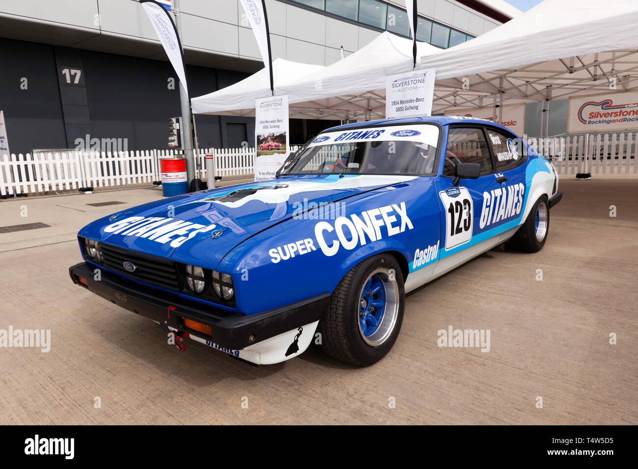 Ric Wood 1974, Ford Capri, auf Anzeige in der Internationalen Paddock, während der 2019 Silverstone Classic Media Day. Stockfoto