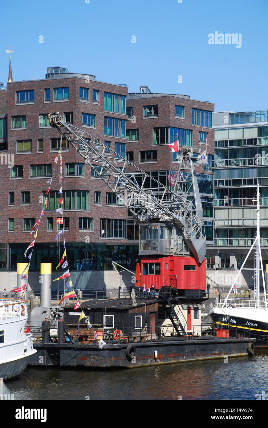 Hafencity: Sandtorhafen mit moderner Architektur, Hamburg, Deutschland. Hafencity an der Elbe 