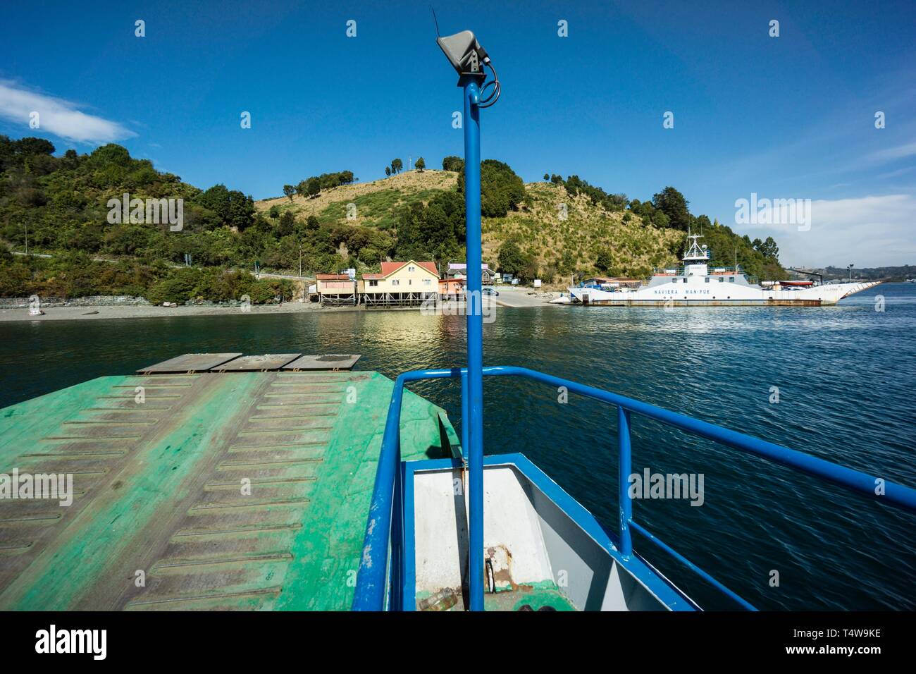 Transbordador entre Dalcahue y La Pasada, Isla Quinchao, Archipiélago de Chiloé, Provincia de Chiloé, Región de Los Lagos, Patagonien, República de Chile, América del Sur. Stockfoto