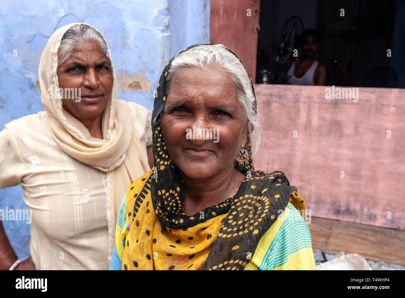 Porträt von zwei Rajasthani Frauen in Bundi, Rajasthan, Indien. Stockfoto