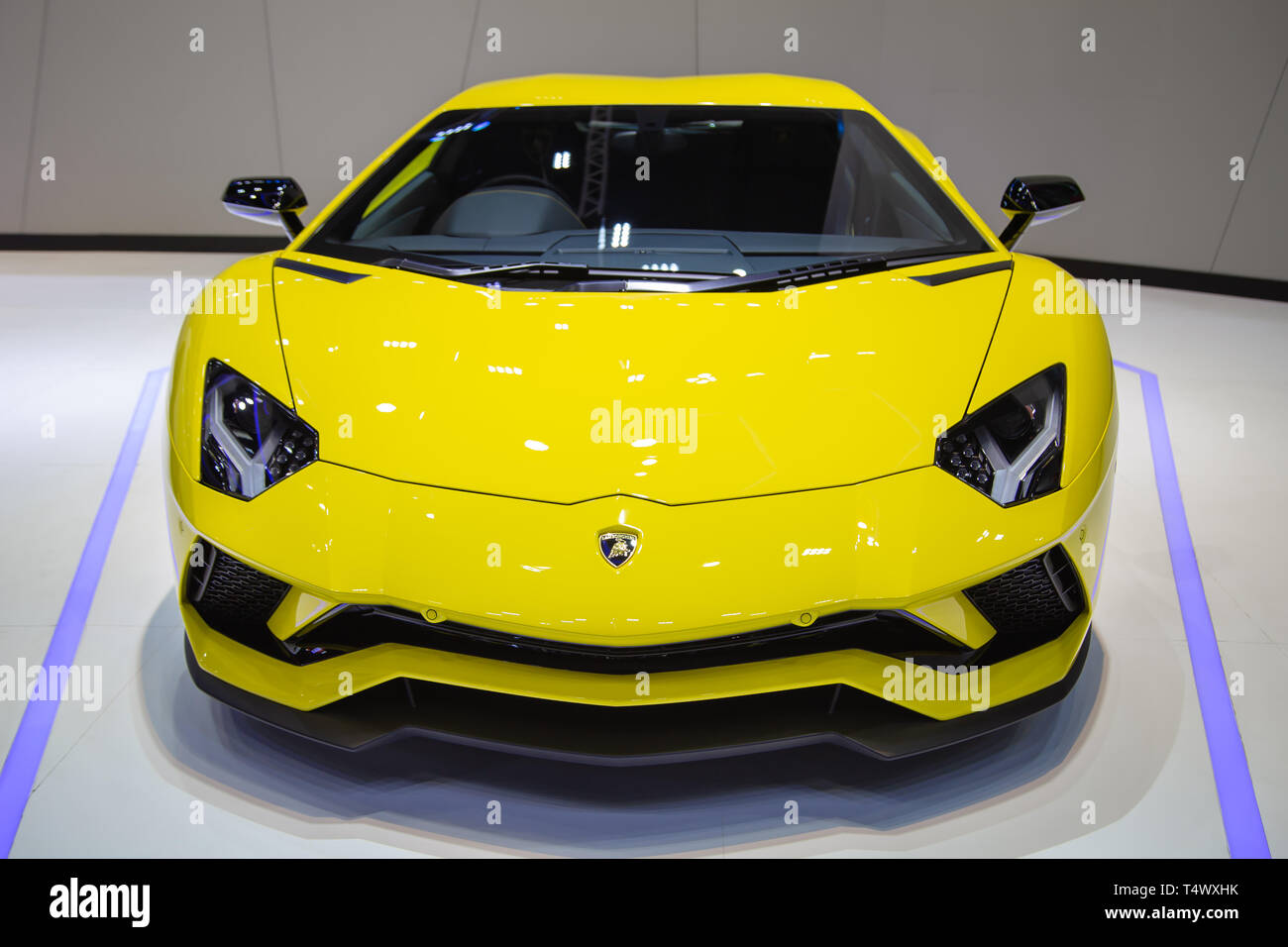 Nonthaburi, Thailand - 3. April 2019: Lamborghini Aventador supercar in Motor Show 2019 vorgestellt Stockfoto
