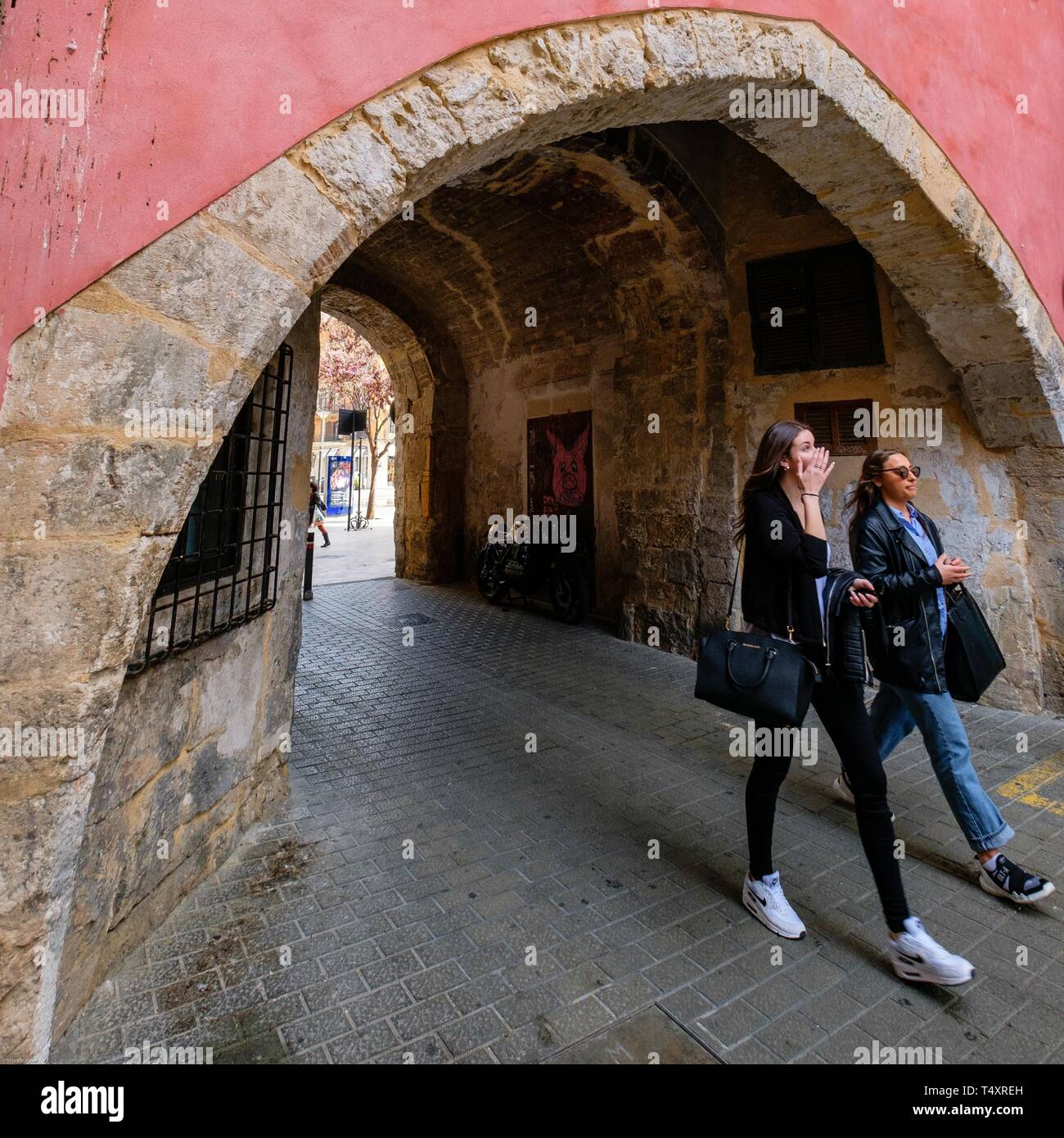 Porta de l'Almodí, Arco de la Gabella de la Sal, Calle de Mar, Palma, Mallorca, Balearen, Spanien. Stockfoto