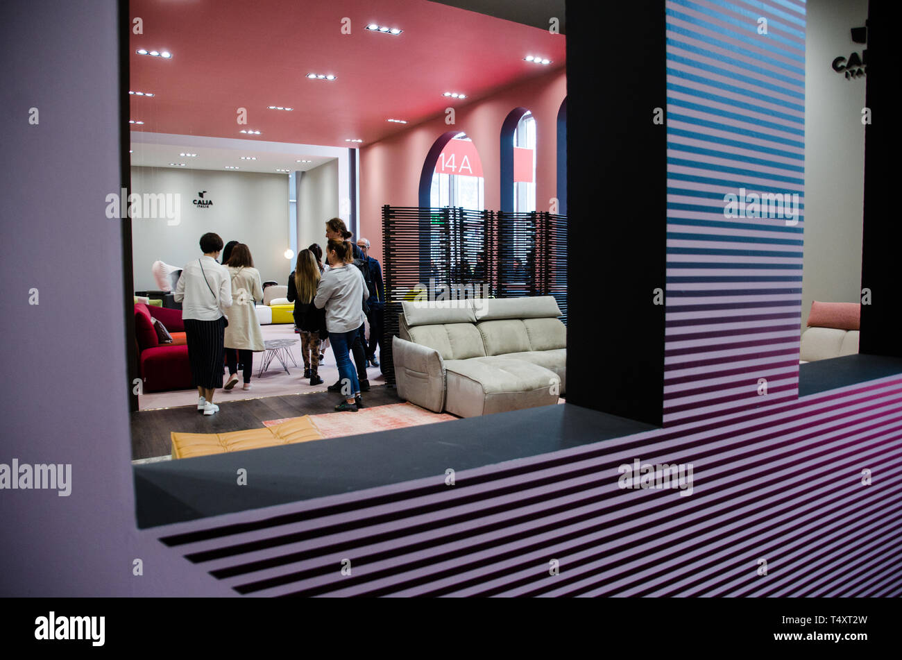 In Pavillons der Mailänder Möbelmesse, für Milano Design Week. Mailand, 10. April 2019 Stockfoto