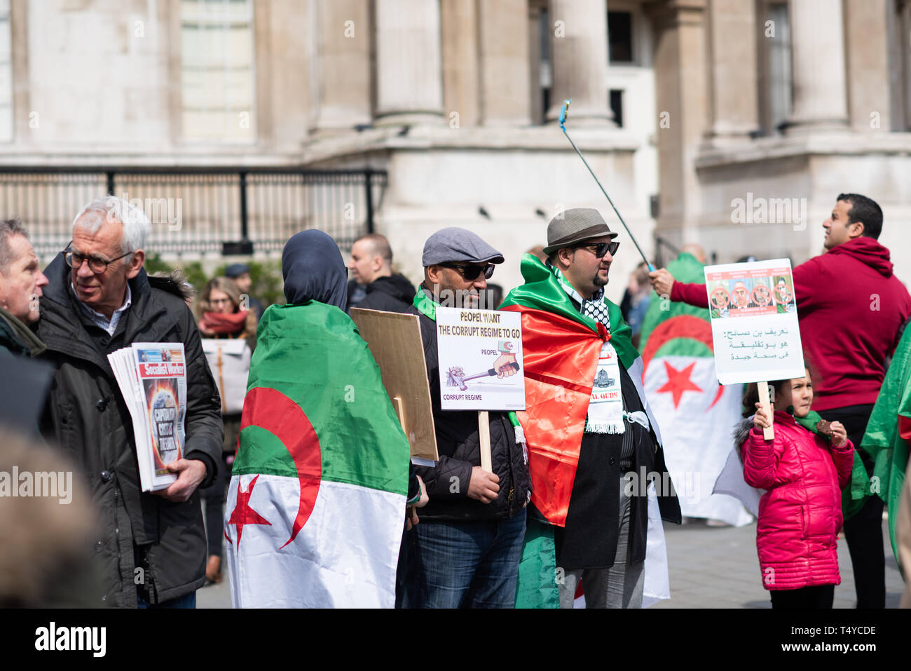 London UK 15 April 2019. Algerische März auf dem Trafalgar Square, London, England Stockfoto