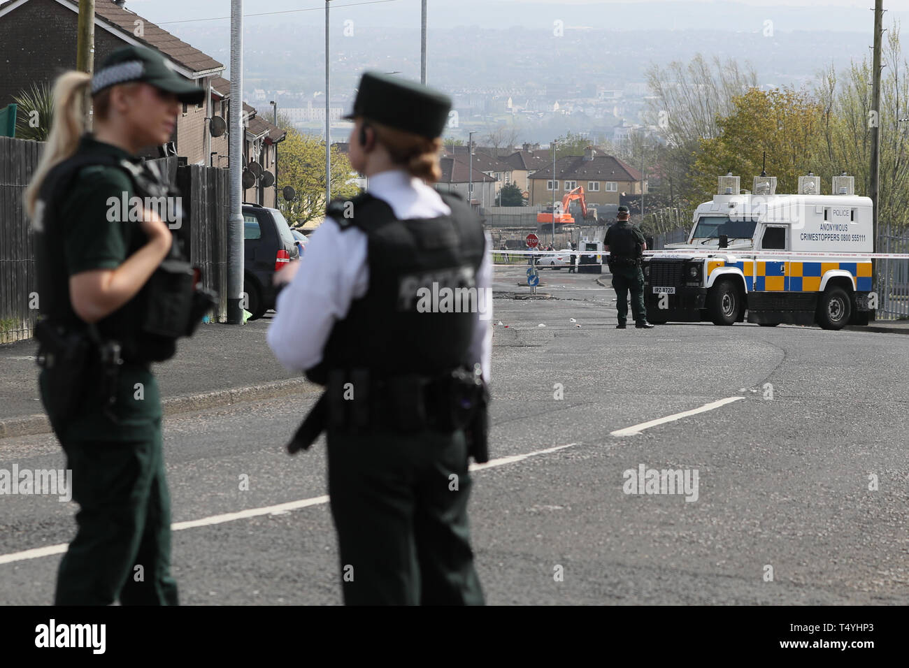 Polizei am tatort in londonderry -Fotos und -Bildmaterial in hoher ...